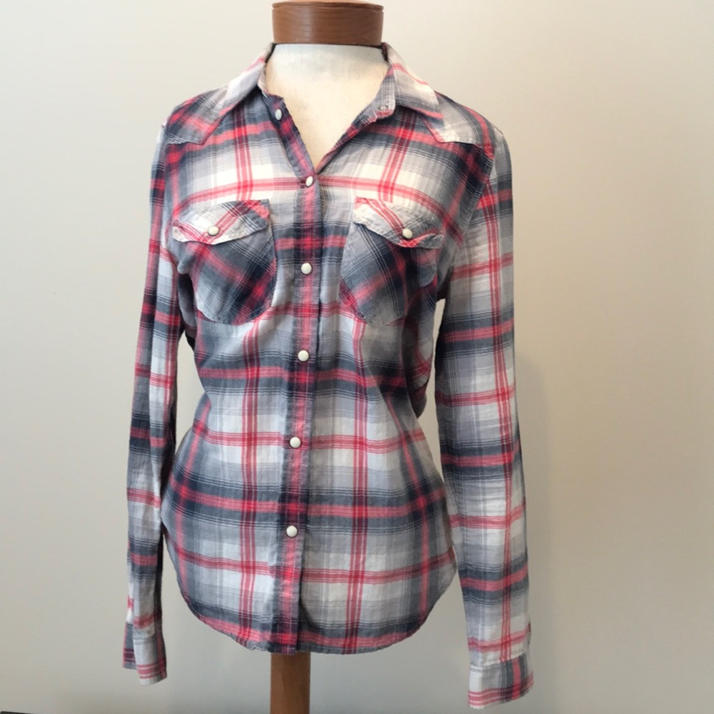 Boyfriend fit button-down flannel